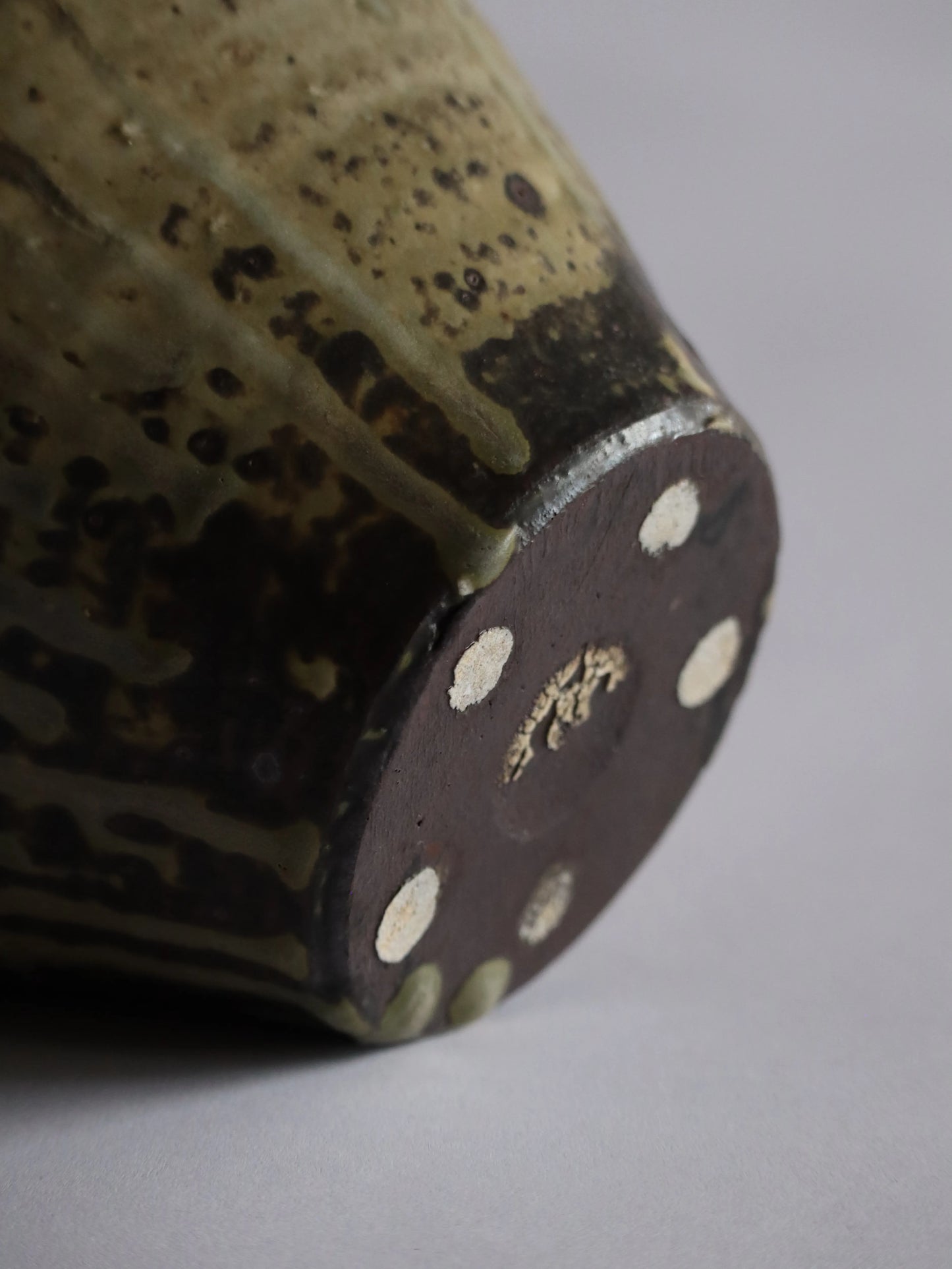 山田 隆太郎 窯変花器(粉引)