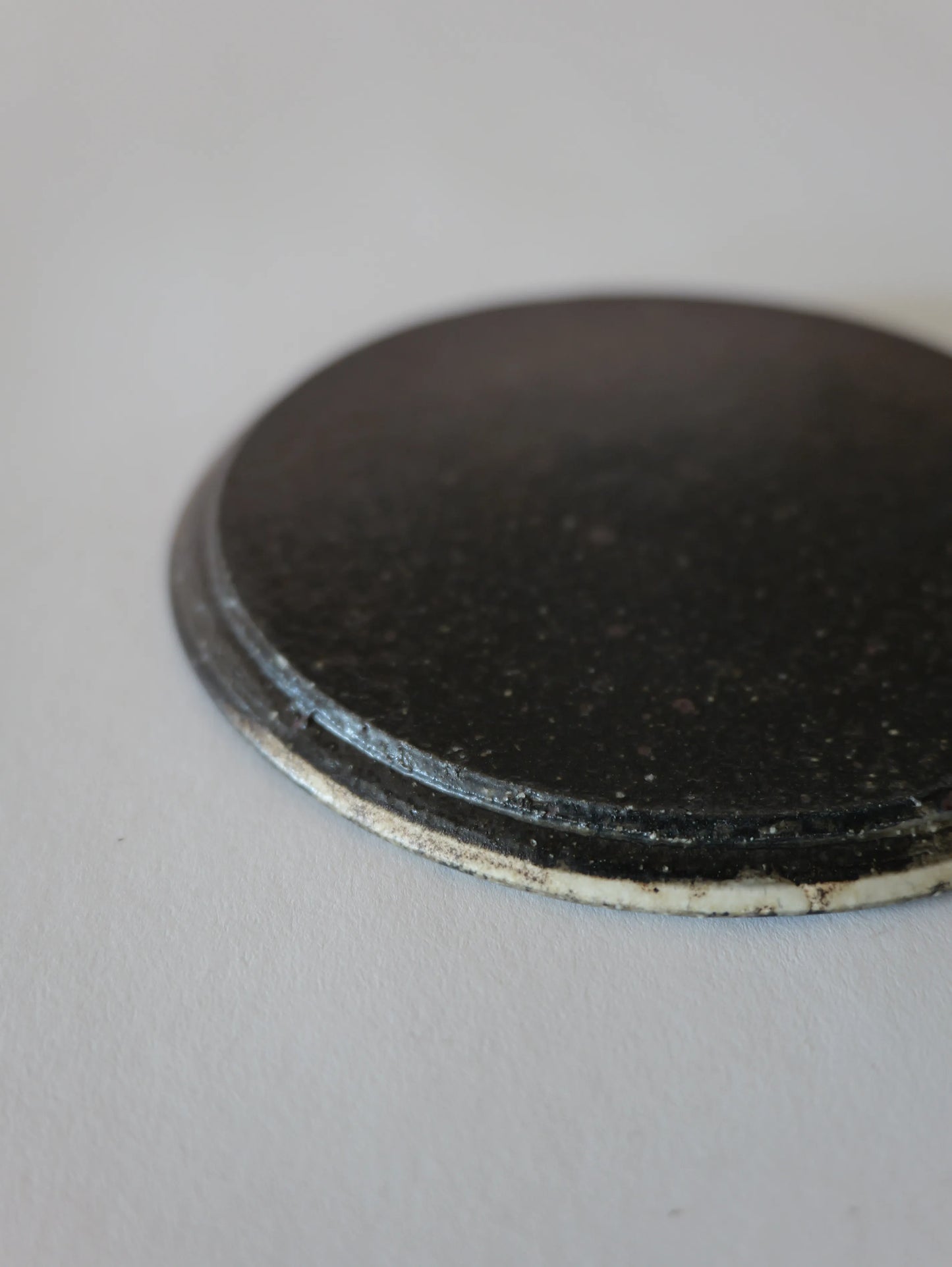 山田隆太郎 フラットプレート5寸・白 D