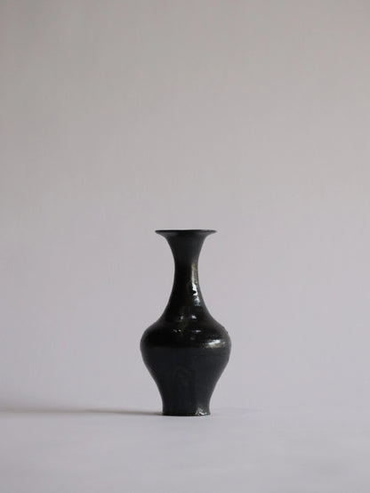 Ryutaro Yamada Iron glaze vase 