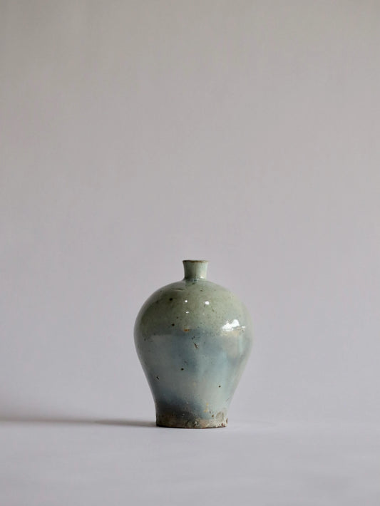 Ryutaro Yamada Pear ash glaze plum bottle 