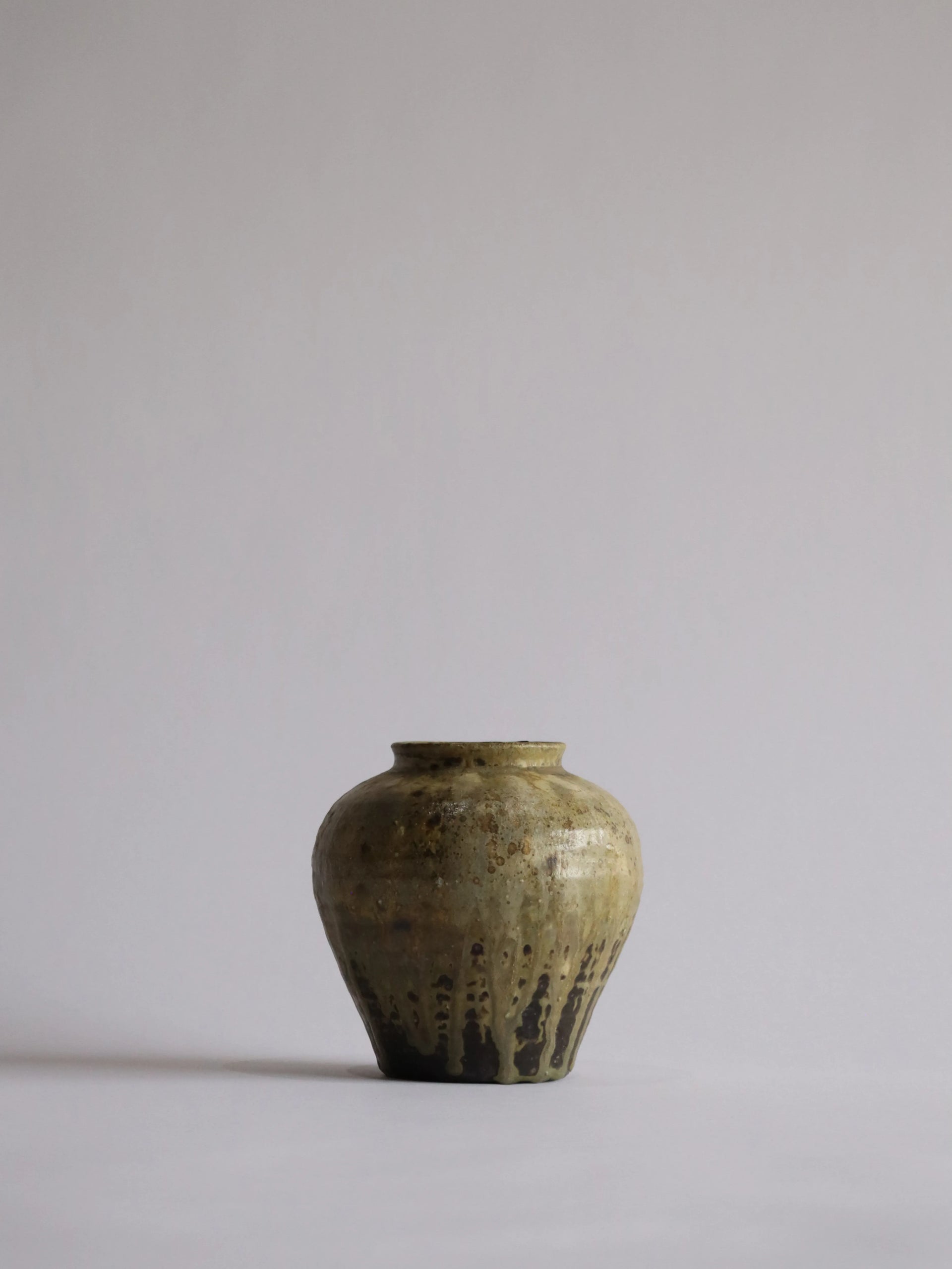 粉引花器金田誠作粉引の白の美しさモダンなフォルム金海窯の流れ 粉引花器金田誠作粉引の白の美しさモダンなフォルム金海窯の流れ