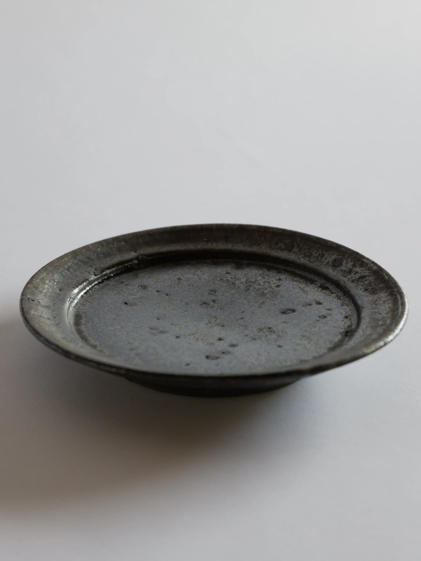 小野象平 黒志野 7寸皿 D