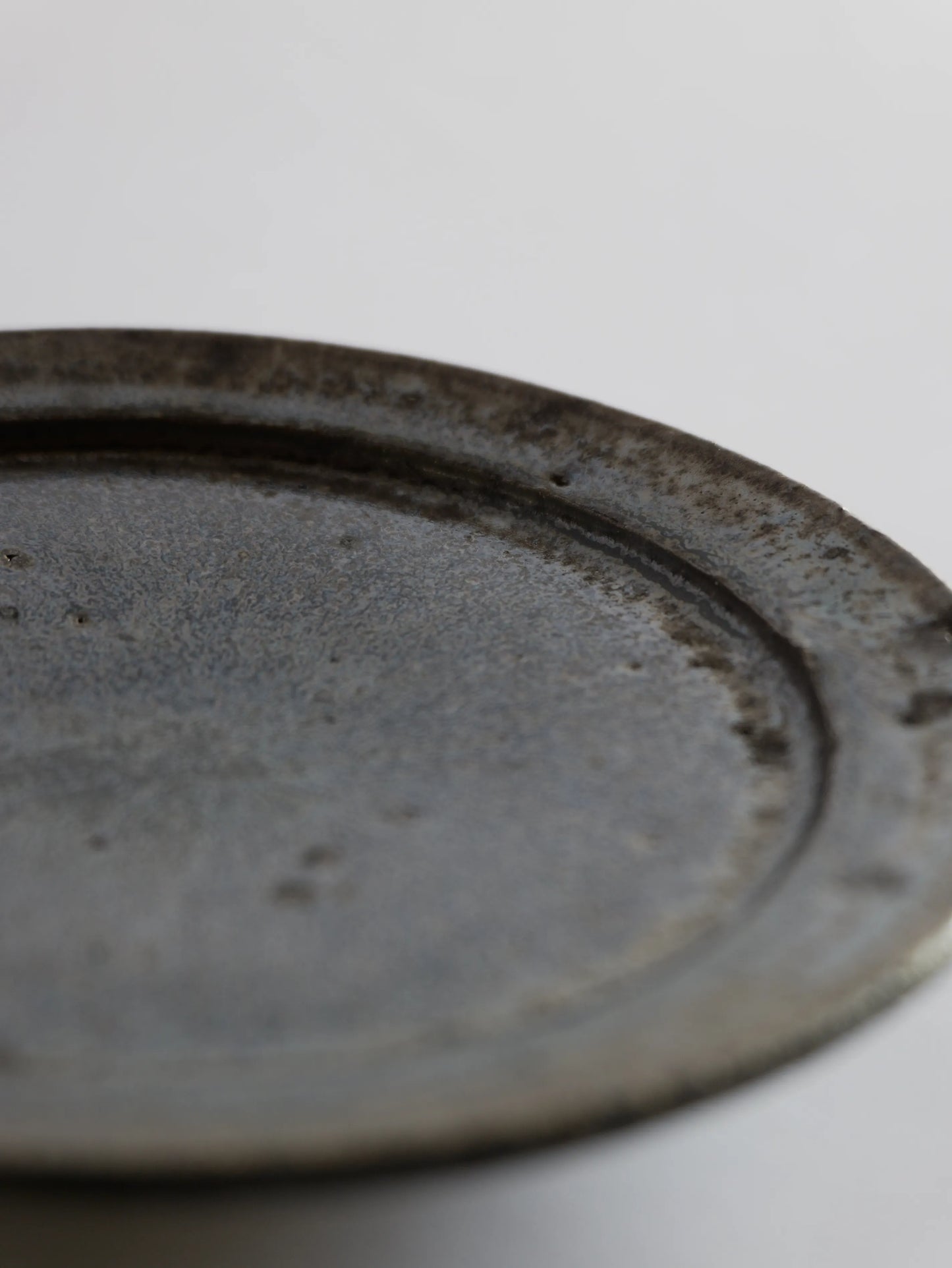 小野象平 黒志野 7寸皿 E