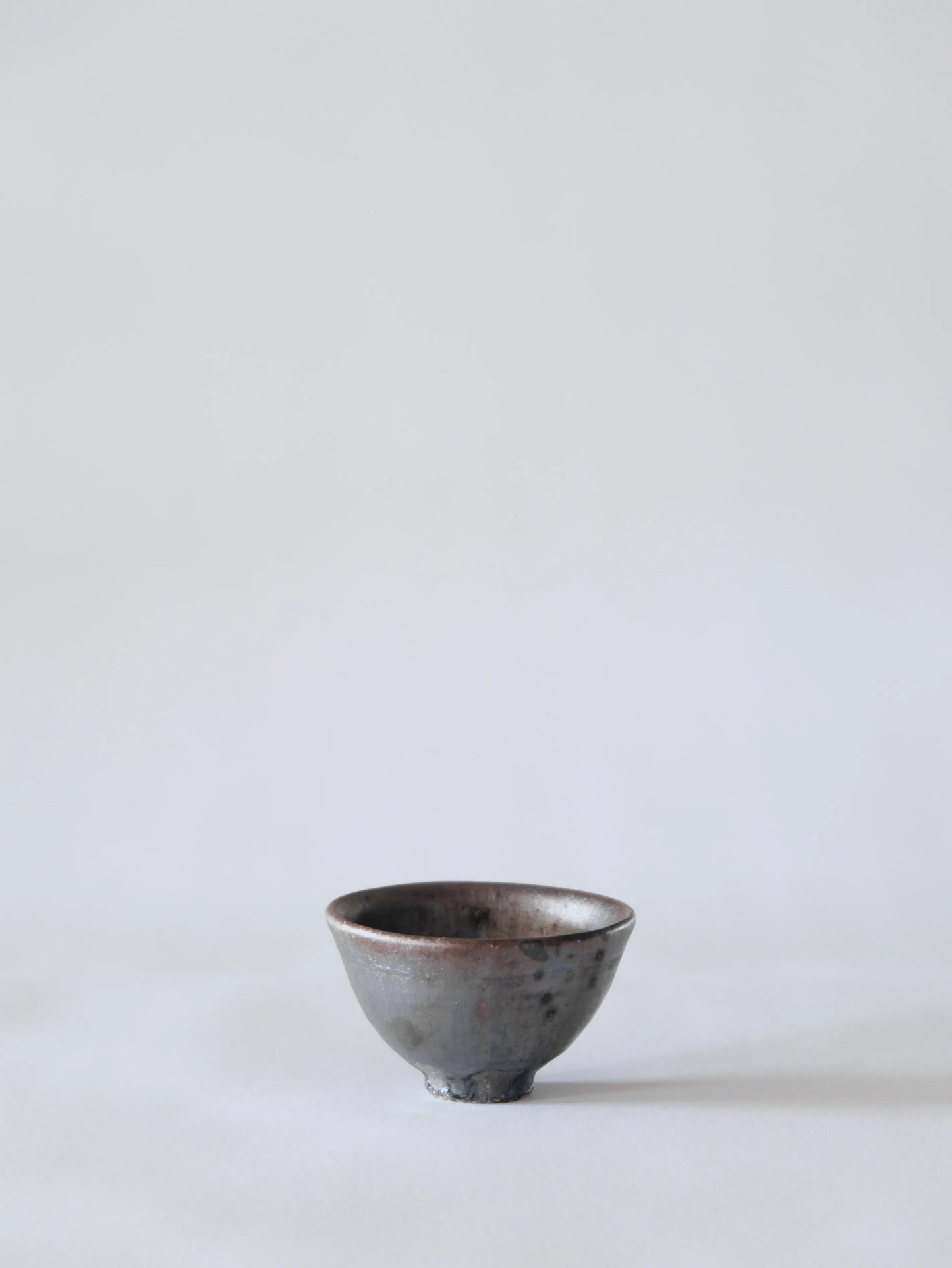 小野象平 黒志野 丸湯呑み E