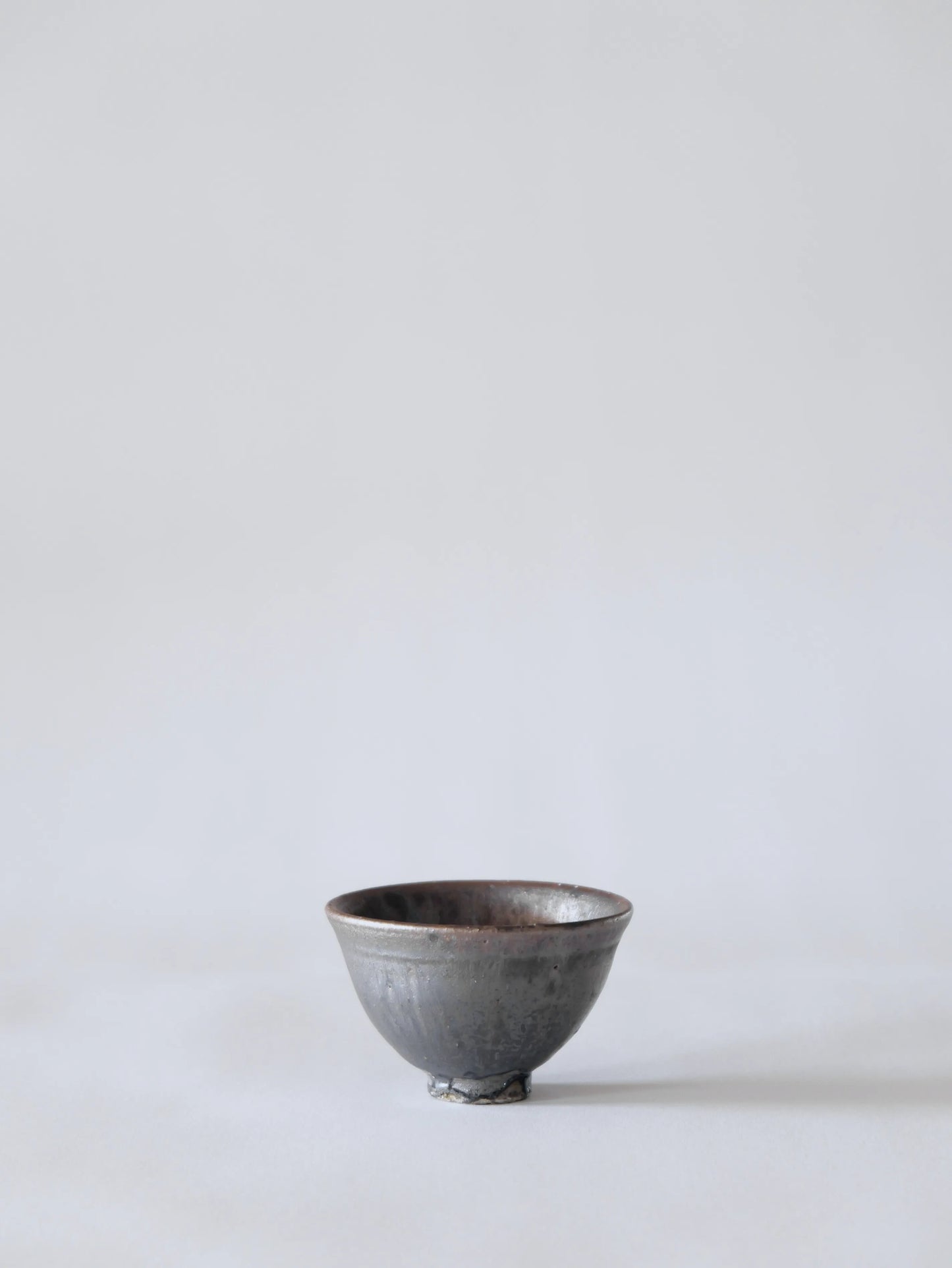 小野象平 黒志野 丸湯呑み H