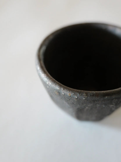 小野象平 黒志野 筒湯呑み D