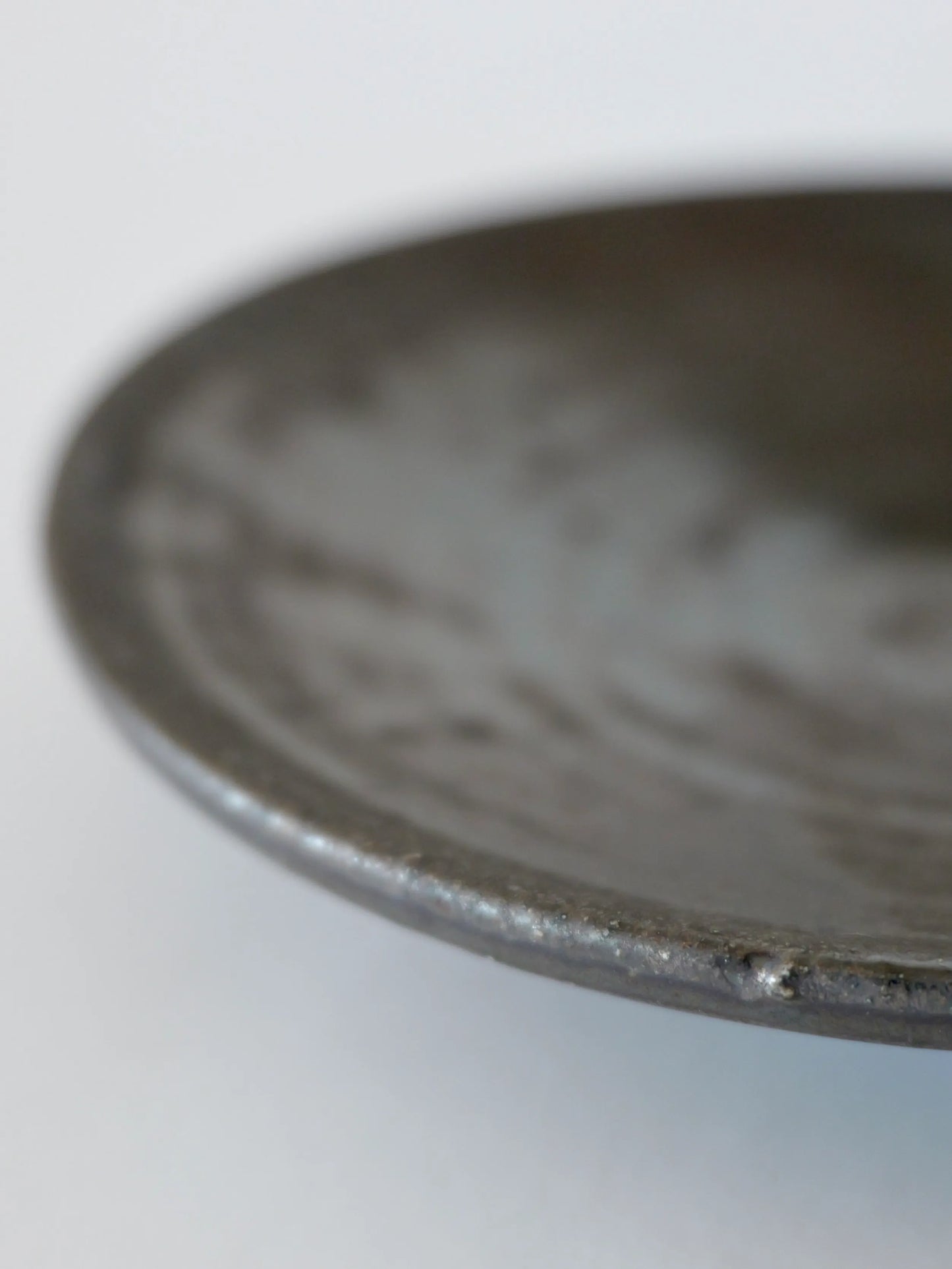 小野象平 黒志野 7寸皿 A