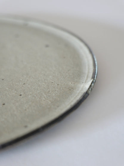 山田隆太郎 フラットプレート8寸・白 A