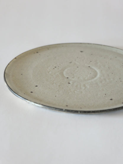 山田隆太郎 フラットプレート8寸・白 C