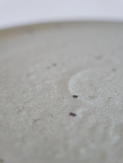 山田隆太郎 フラットプレート8寸・白 C