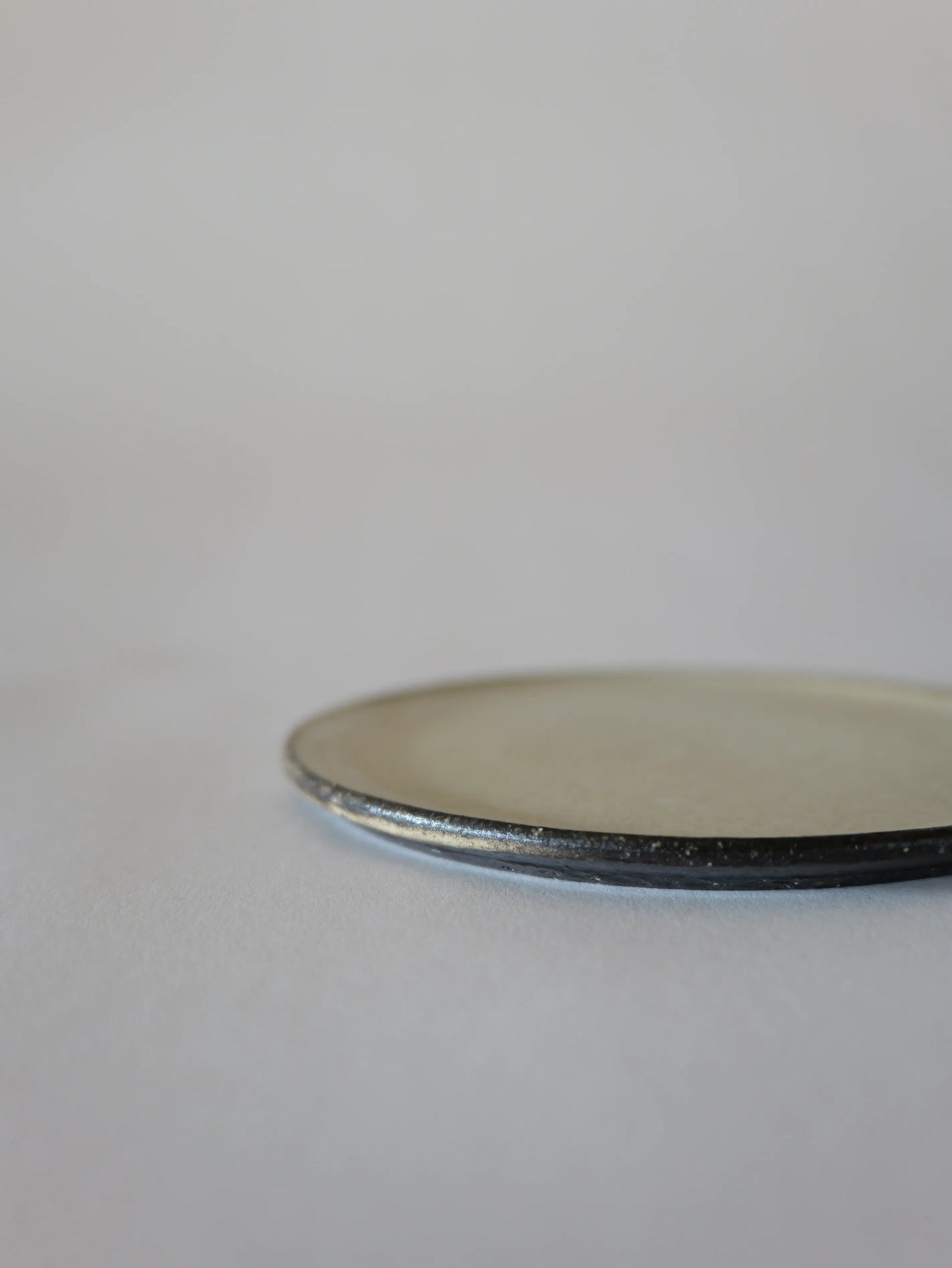 山田隆太郎 フラットプレート5寸・白 A