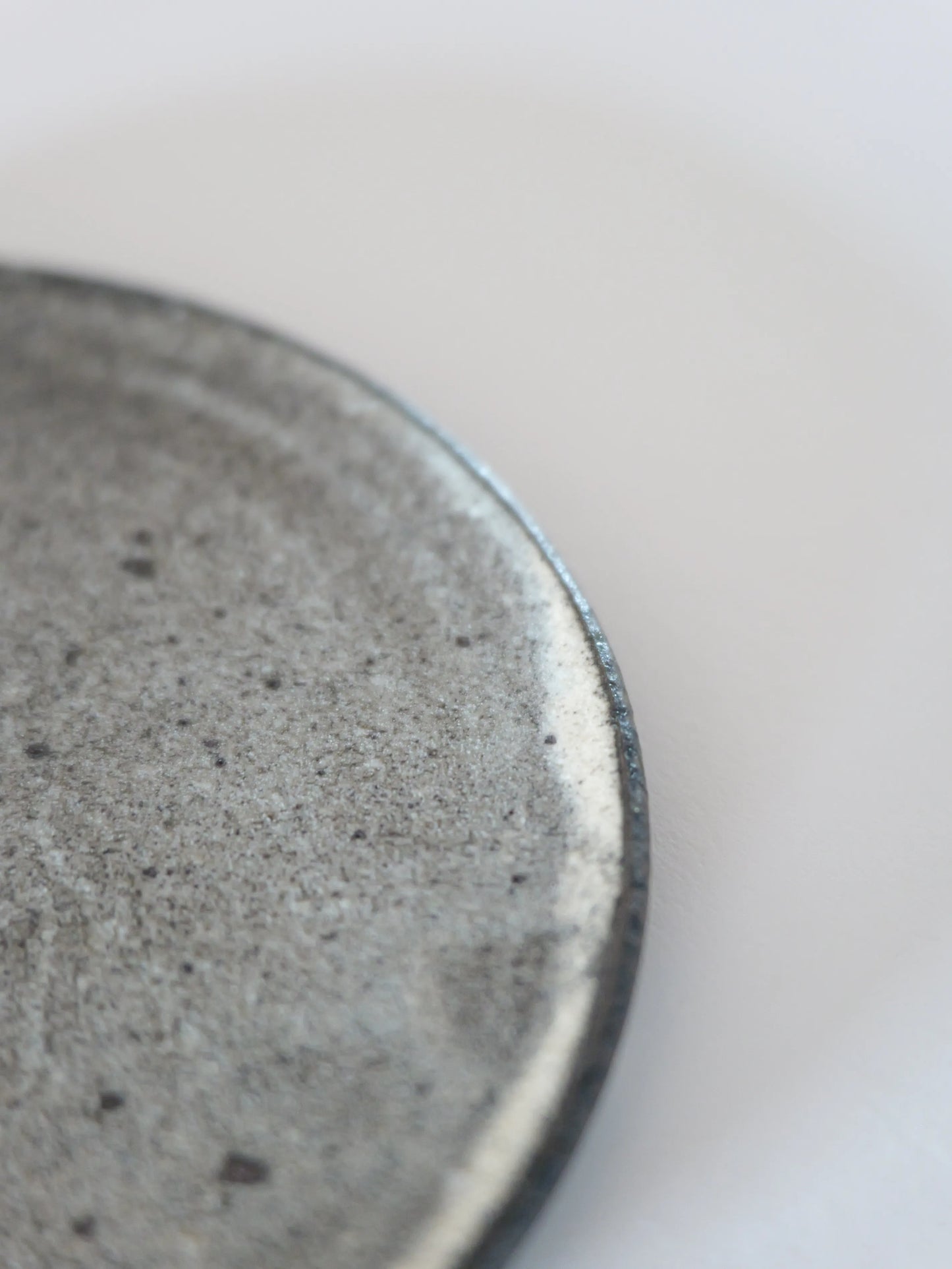 山田隆太郎 フラットプレート5寸・グレー A