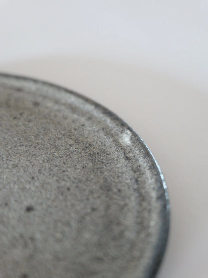 山田隆太郎 フラットプレート5寸・グレー D