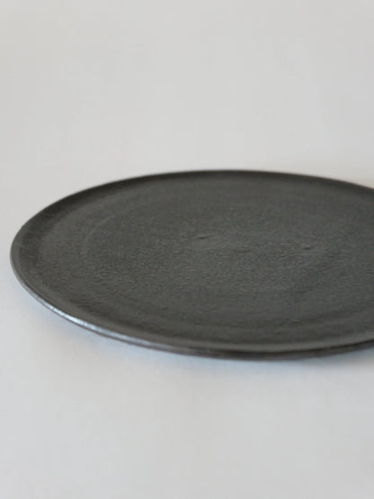 山田隆太郎 フラットプレート8寸・黒 A