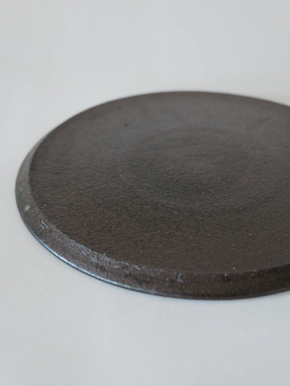 山田隆太郎 フラットプレート8寸・黒 C