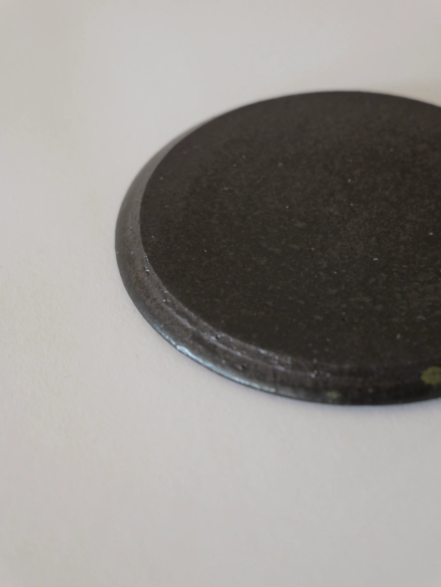 山田隆太郎 フラットプレート5寸・黒 C