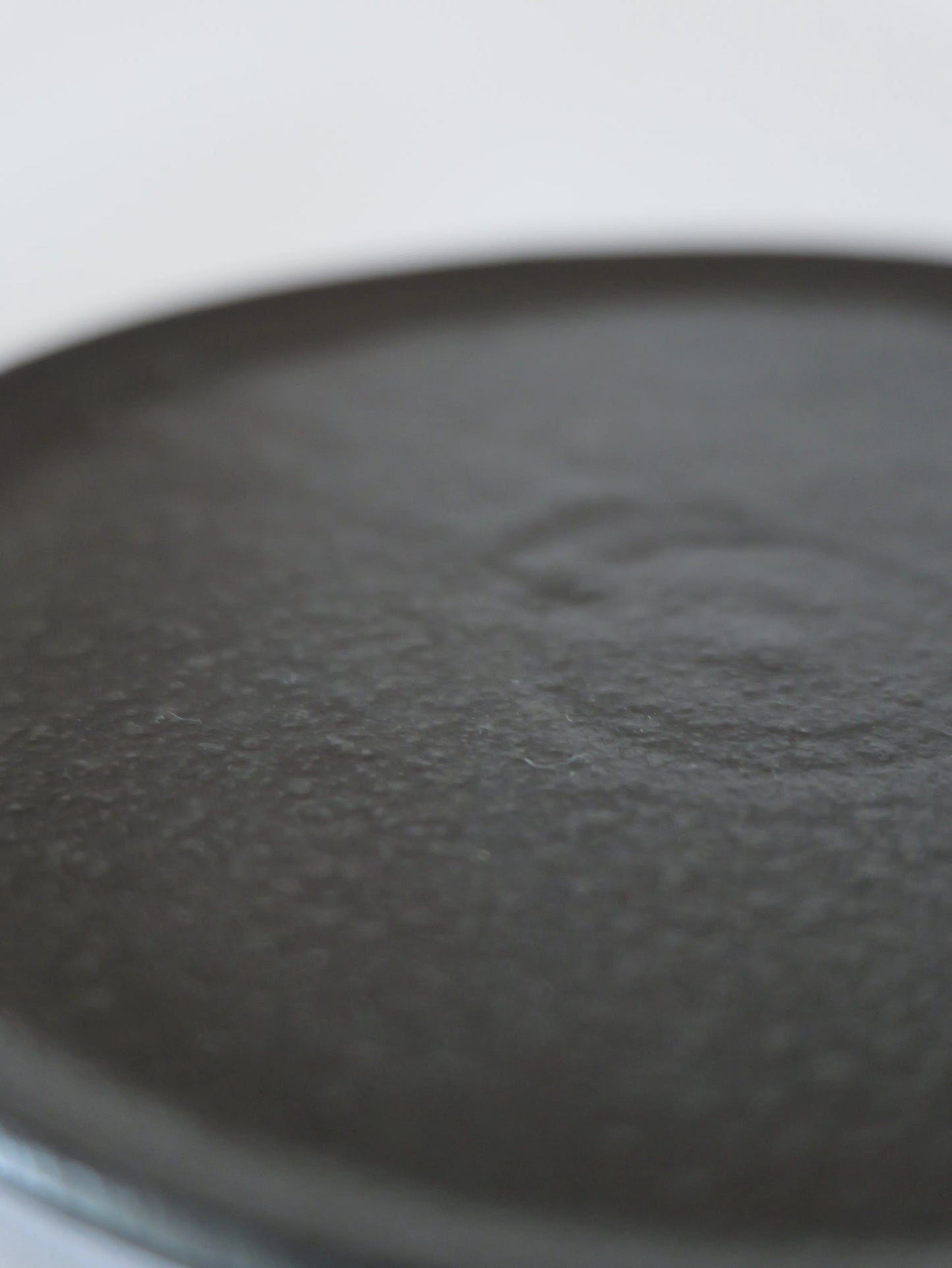 山田隆太郎 フラットプレート5寸・黒 D